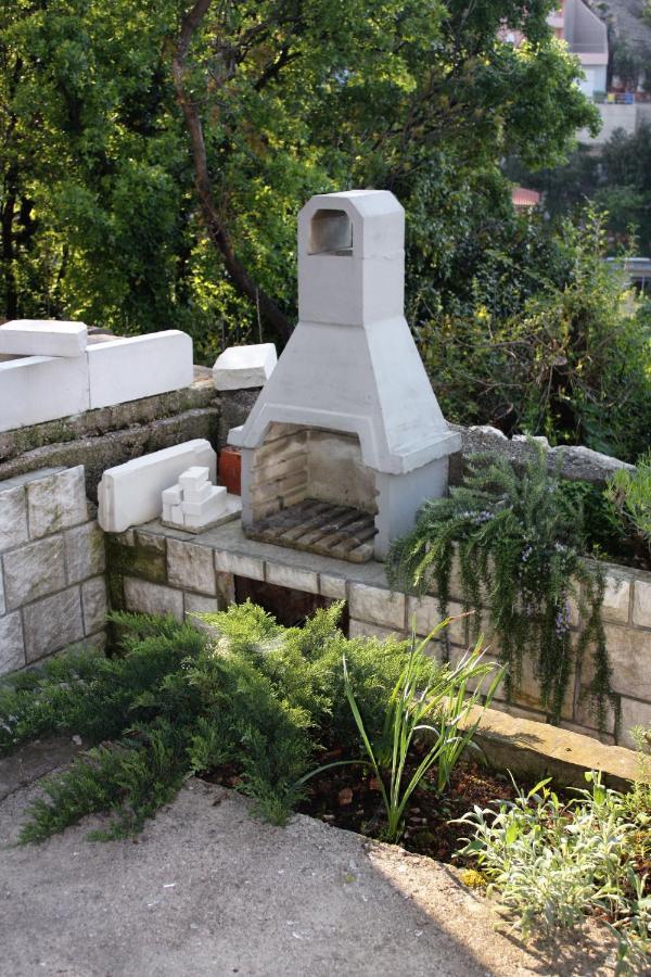 Apartments And Rooms With Parking Space Vrbnik, Krk - 5301 Экстерьер фото